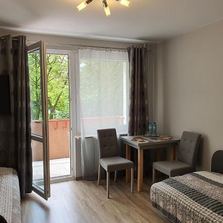 Pokoje Goscinne Krasków Exterior foto